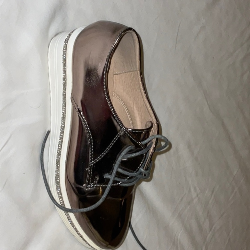 Shoes - Picture 2 of 5